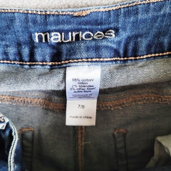 Maurices Jeans Womens Size 7/8 Light Blue Distressed Ripped Ankle Jeans Raw Hems - Picture 8 of 9